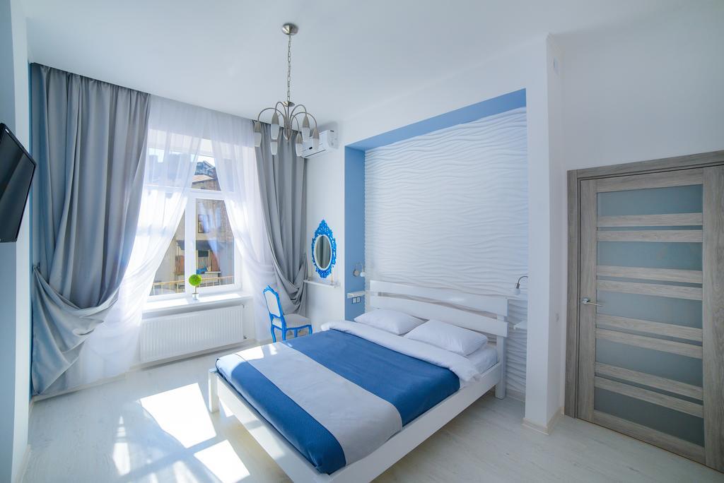 Modern Apartment In Old City Center Lviv Kültér fotó